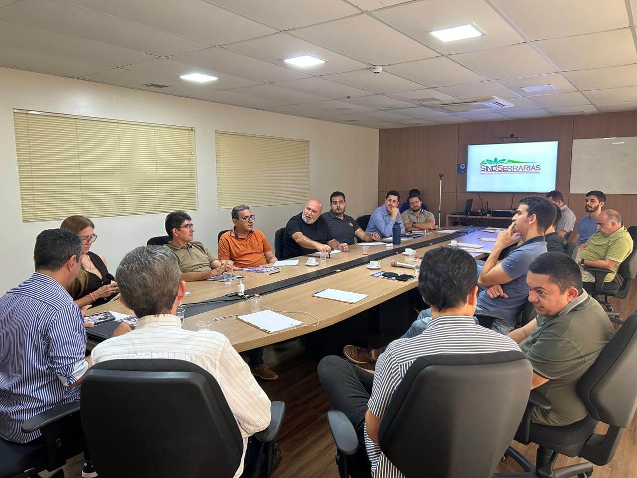 Sindserrarias debate estratégias para fortalecer competitividade da indústria madeireira